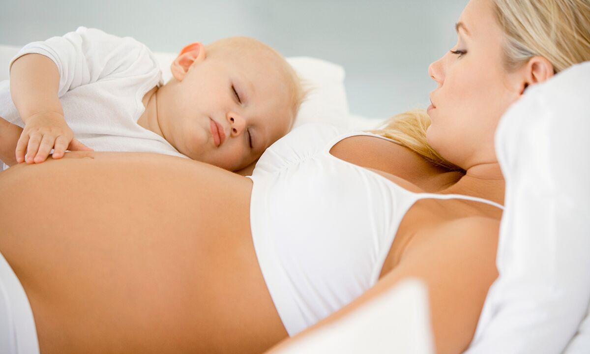 Flaxseed intake is contraindicated in pregnant and breastfeeding women. 