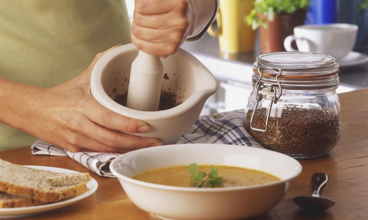 Flaxseed is added to the soup for good intestinal function